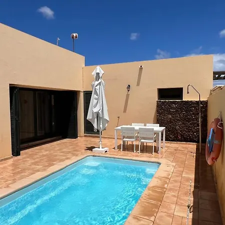Anahi Homes Corralejo- Bicacarera 3 *